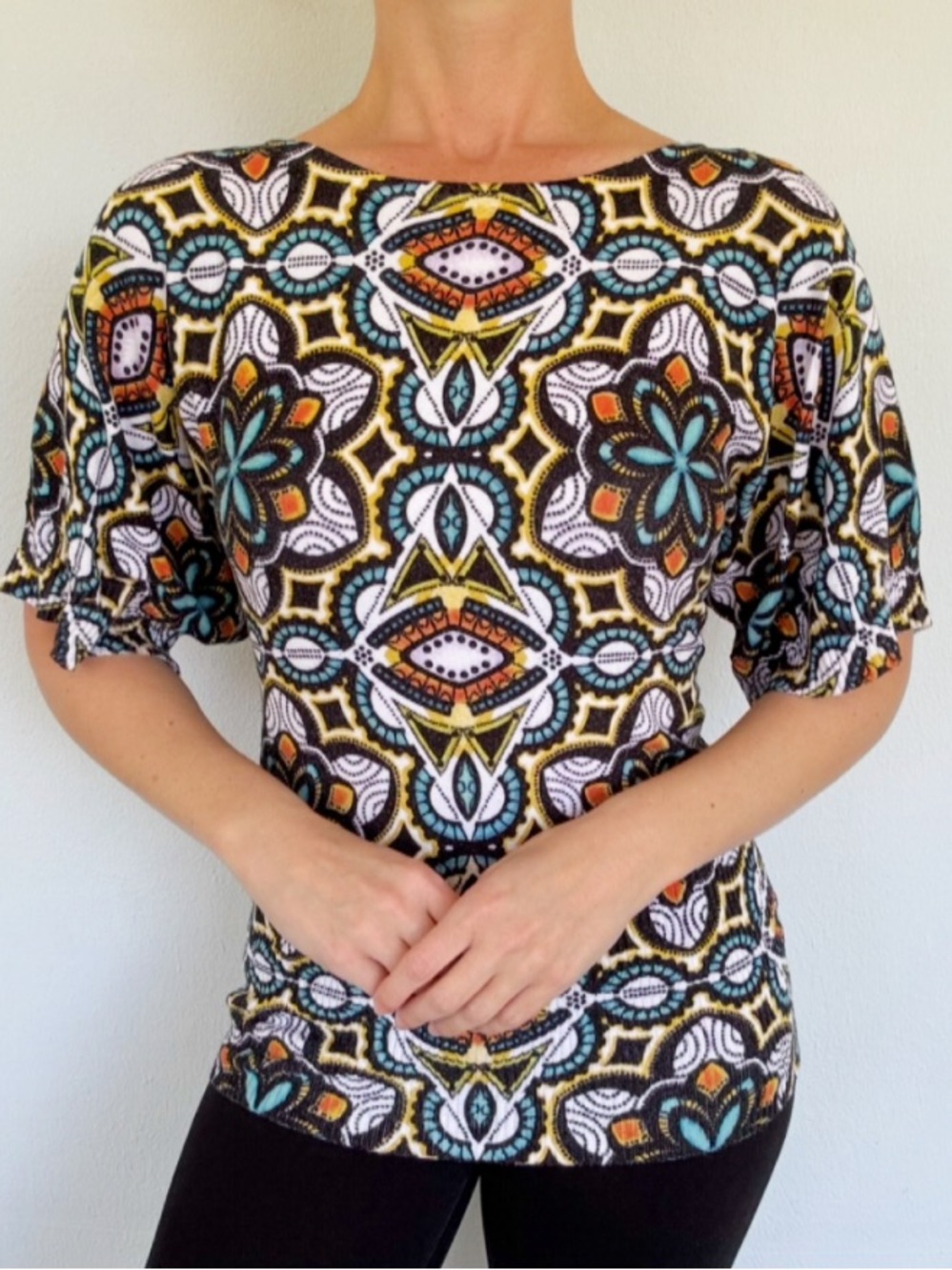 Cable & Gauge orange blue abstract mosaic print short sleeve knit top medium
